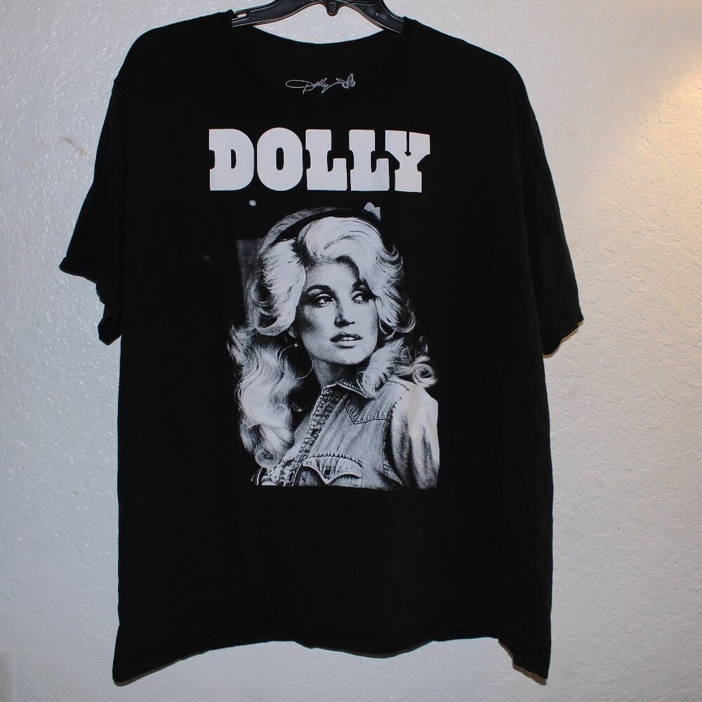 Dolly Parton Graphic Tee